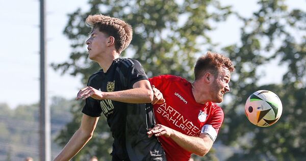 Während Ben Leon Deyhle (links) dem GSV Pleidelsheim studienbedingt fehlen wird, ist Löchgaus Tim Schwara angriffslustiger als noch in der Hinrunde.