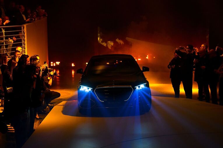 Mercedes-Benz stellt überarbeitete S-Klasse vor