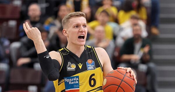 Johannes Patrick steht bei den MHP-Riesen deutlich seltener auf dem Parkett als noch in der vergangenen Saison.