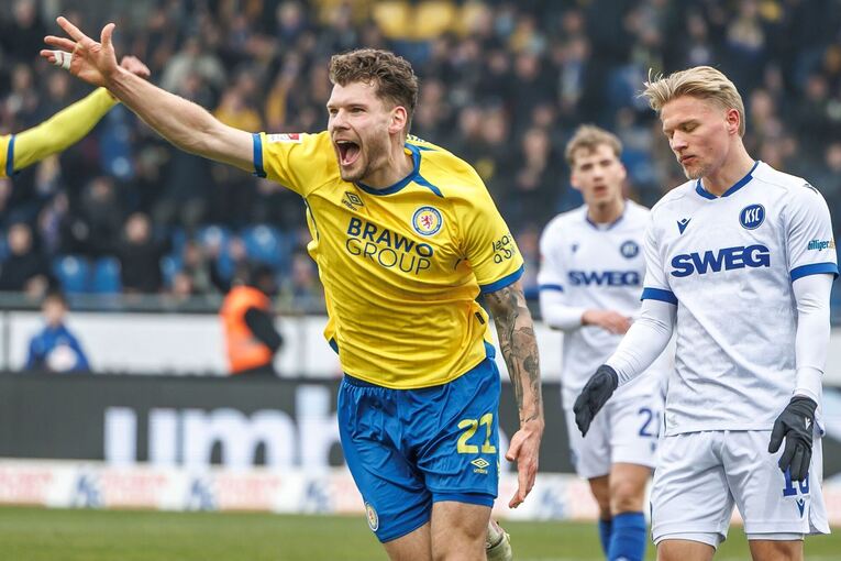 Eintracht Braunschweig - Karlsruher SC Eintracht Braunschweig - Karlsruher SC