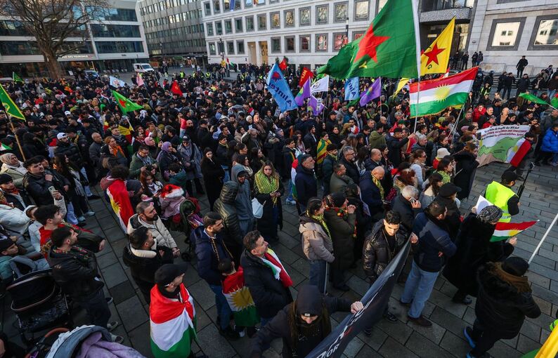 Pro-kurdische Demonstration zur Lage in Nordsyrien Pro-kurdische Demonstration zur Lage in Nordsyrien