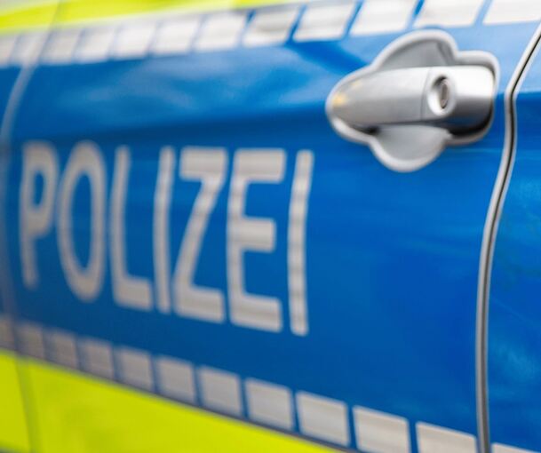 Für einen Unfall in der Ludwigsburger Rathausgarage sucht die Polizei Zeugen.