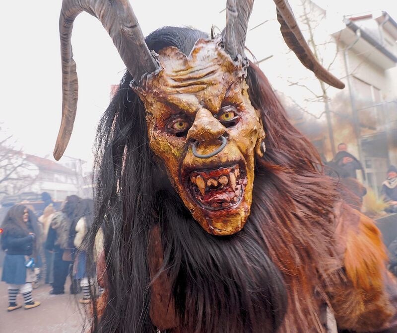 Furchterregende Maske. Furchterregende Maske.