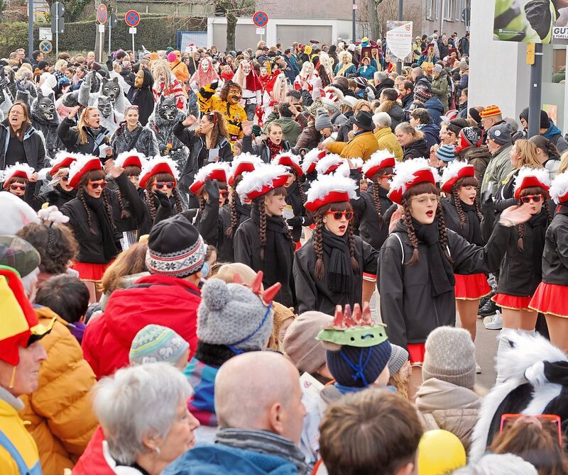 Ein Helau auf die Gardemädchen. Ein Helau auf die Gardemädchen.