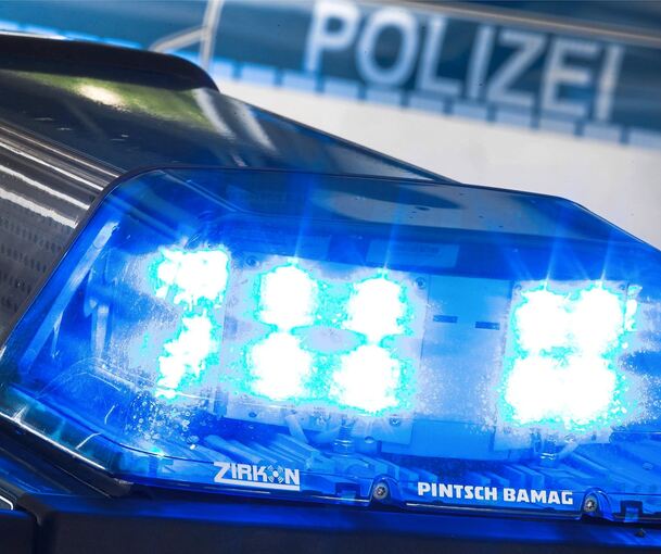Die Polizei sucht aktuell Zeugen. Die Polizei sucht aktuell Zeugen.
