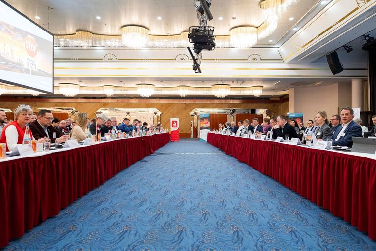 Erste Tarifrunde der Chemie- und Pharmaindustrie