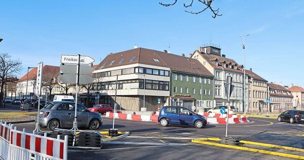 Verspätungen vorprogrammiert: Nahezu jede Buslinie muss je Umlauf zwei Mal die Sternkreuzung passieren.