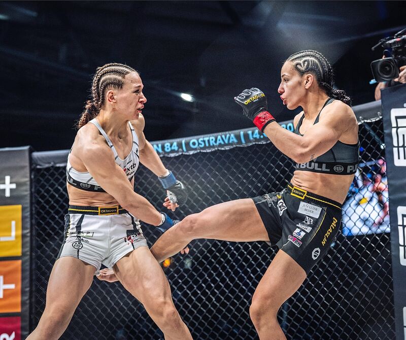 Alina Dalaslan bei MMA-Event in der Schleyerhalle Stuttgart.