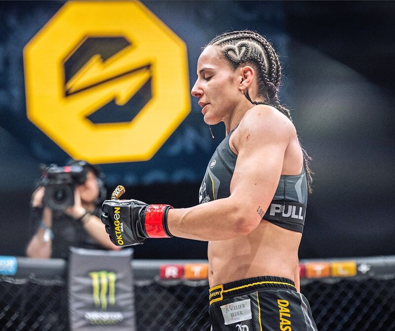 Alina Dalaslan bei MMA-Event in der Schleyerhalle Stuttgart.