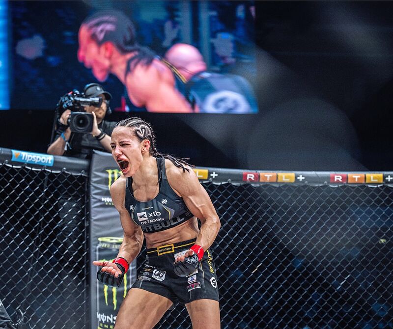 Alina Dalaslan bei MMA-Event in der Schleyerhalle Stuttgart.