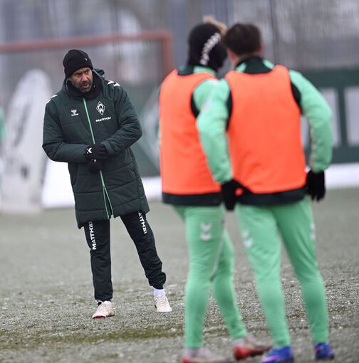 Werder Bremen - Training mit neuem Trainer Thioune