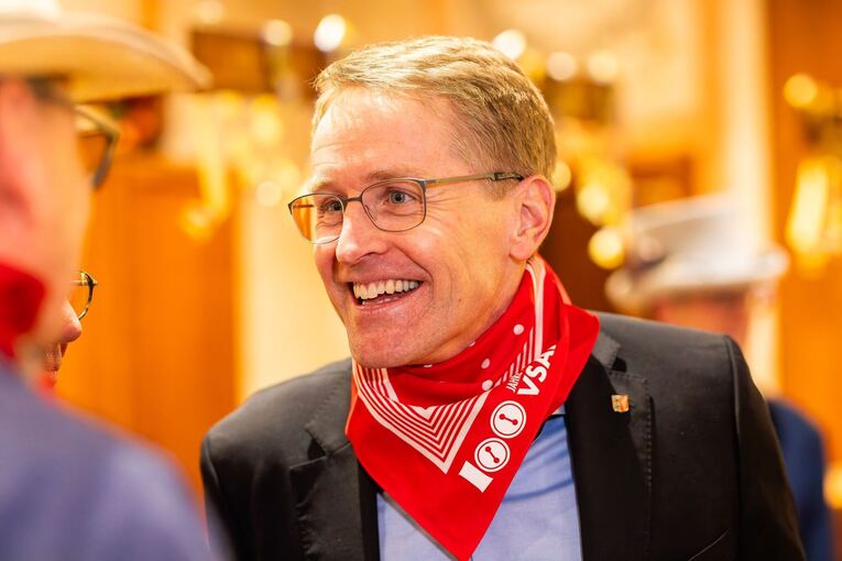 CDU-Spitzenkandidat Hagel bekommt "Goldene Narrenschelle"