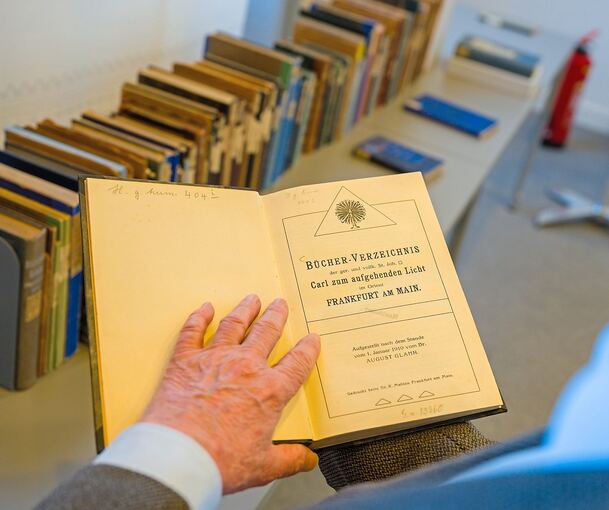 NS-Raubgut: Über 200 Bücher, vor knapp 90 Jahren von den Nazis gestohlen, gingen vor sieben Jahren von der Münchner Staatsbibliothek zurück an das Deutsche Freimaurermuseum.