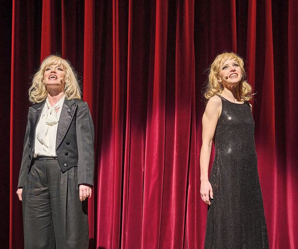 Zweimal Hildegard Knef: Im Mittelpunkt von „Der geschenkte Gaul“ steht eine starke, eigensinnige Frau.