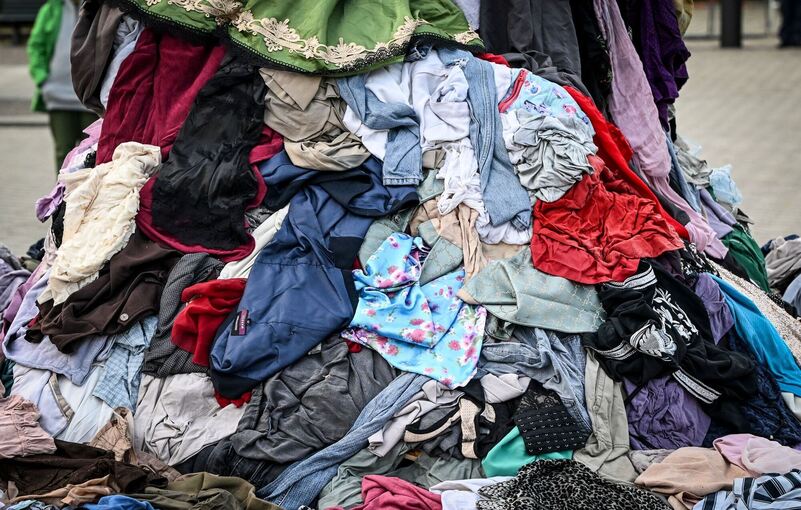 Entsorgte Kleidung