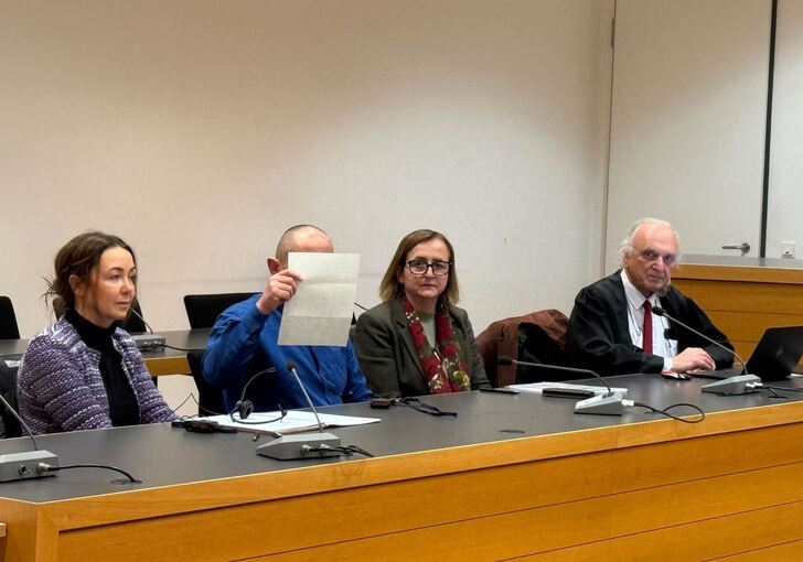 Mann soll alte Menschen in Krankenhäusern bestohlen haben