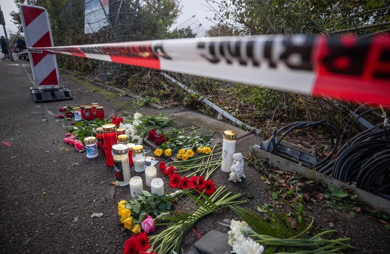 Trauer nach Unfall mit drei Toten