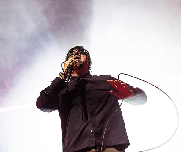 Wütend-melancholisch angefasste Hymnen: Die Deftones beim Konzert in der Schleyerhalle.