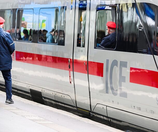 Im Fernverkehr am Stuttgarter Hauptbahnhof ist derzeit bei einigen Verbindungen Geduld gefragt.