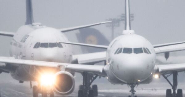 Winterbetrieb am Flughafen Frankfurt