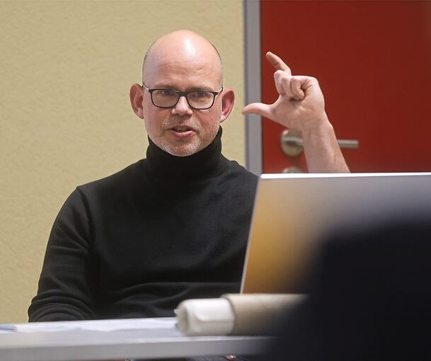 Michael Aumüller bei seinem Vortrag in Besigheim.