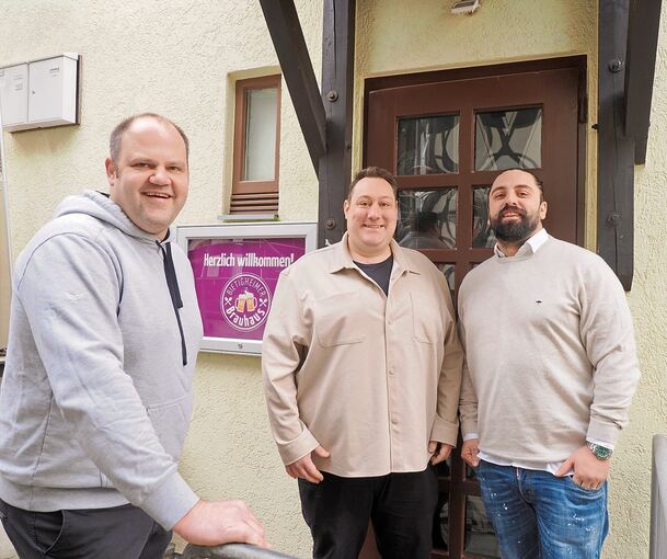Markus Koppe betrieb das Tafelhaus 15 Jahre lang, jetzt übernehmen Michael Schmalzridt und Dennis Stochino (von links).