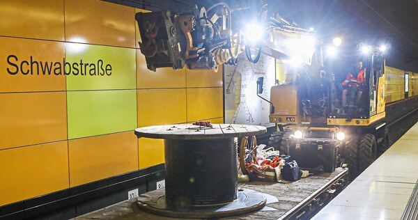 Regelmäßig seit 2021 wird in den Sommerferien die Stammstrecke der S-Bahn gesperrt, was für große Verärgerung bei Kunden und dem Aufgabenträger, dem Regionalverband, führt.