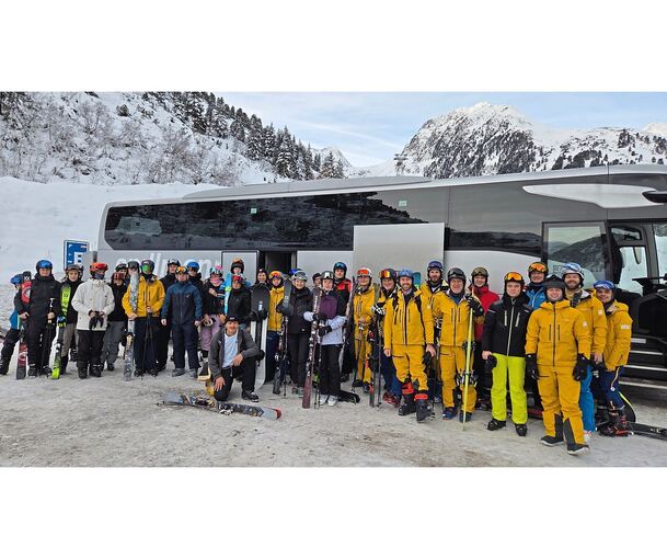 Die Skilehrer der Skizunft bilden sich ständig fort. Wie hier im Dezember am Stubaier Gletscher.
