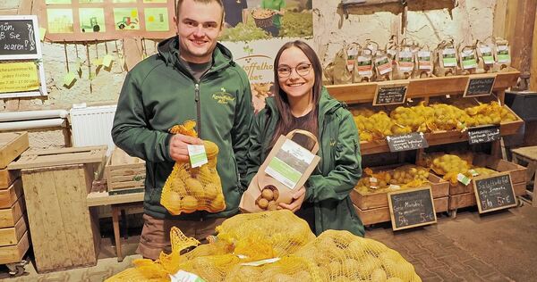 Rubens und Mirjam Alber führen den Familienhof in dritter Generation.