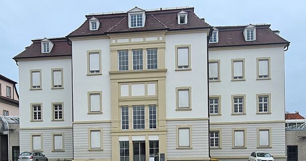 Ruhig liegt es da, das Rathaus in Ludwigsburg. Innen allerdings wird personell eifrig umgebaut.