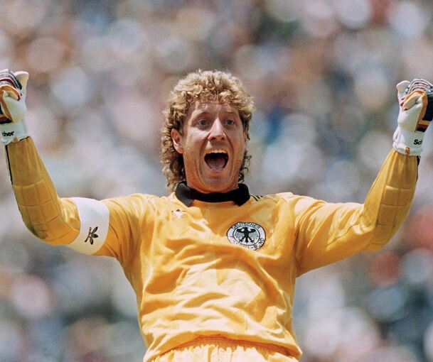 So kennt man ihn, den Kölner Lockenkopf: Hier bei der Weltmeisterschaft 1986 in Mexiko.