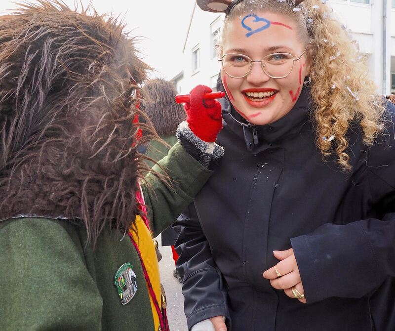 Farbe im Gesicht kann nicht schaden.