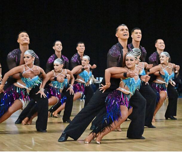 Mit starker Leistung und hohen Zielen: Die Lateinformation der TSG Bietigheim beim Bundesliga-Turnier in Bremen.