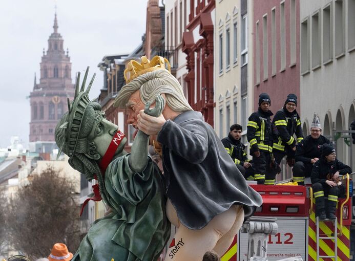 Rosenmontag am Rhein - Mainz