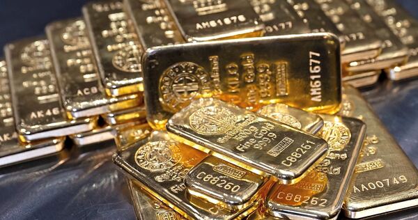 Rekordrally beim Goldpreis: Die Feinunze Gold ist so teuer wie lange nicht. Das führt auch zu mehr Andrang in den Pfandleihhäuse Rekordrally beim Goldpreis: Die Feinunze Gold ist so teuer wie lange nicht. Das führt auch zu mehr Andrang in den Pfandleihhäusern.