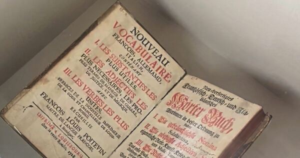 Deutsch, Französisch und Italienisch: Das dreisprachige Wörterbuch ist jetzt im Ludwigsburg Museum zu sehen.