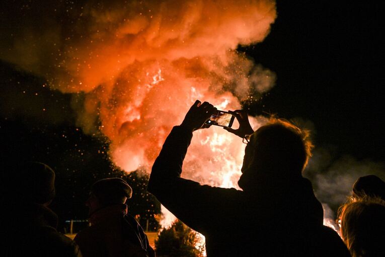 Funkenfeuer treiben den Winter aus