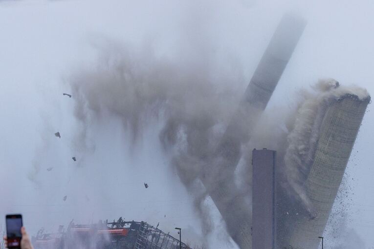 Sprengung Kamin des Steinkohlenkraftwerks Ibbenbüren