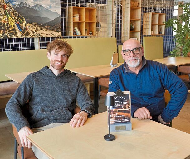 Freuen sich über Besucher im Basecamp: Geschäftsführer Christian Gold (links) und Chefkoch Gaetano Miano.