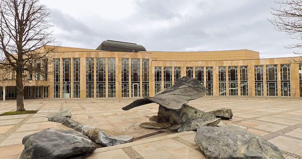 Kulturdenkmal, aber marode: Das Forum soll fünf Jahre lang geschlossen und saniert werden.