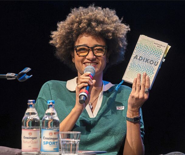 Ein dynamischer Prozess zwischen den Sprachen: Raphaëlle Red präsentiert ihr aktuelles Buch.