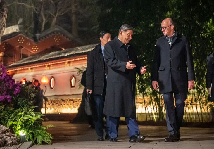 Bundeskanzler  Merz besucht China