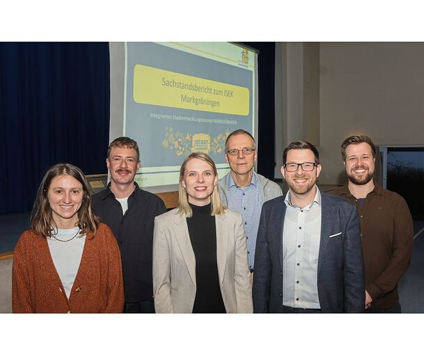 Groß war das Interesse an der Veranstaltung „Windenergie in Markgröningen“. Im Bild sind Luca Bonifer, Michael Harder, Juliane Hecker, Falk Hecker, Bürgermeister Jens Hübner und Christian Lutz zu sehen (von links).