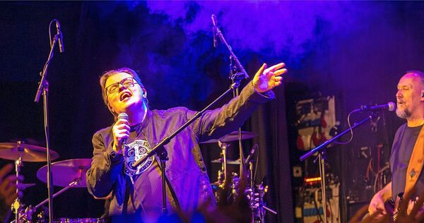 Ein Musiker, der sein Handwerk versteht: Angelo Kelly bei seinem Auftritt im Scala. Ein Musiker, der sein Handwerk versteht: Angelo Kelly bei seinem Auftritt im Scala.