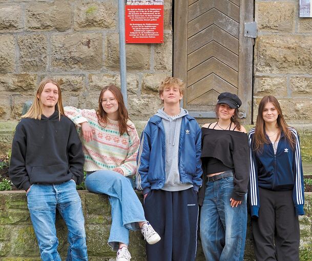 Mads (18), Angela (19), Leo (16), Marie (16) und Mara (16) wünschen sich, dass die Jugend in Besigheim mehr Mitsprache bekommt.