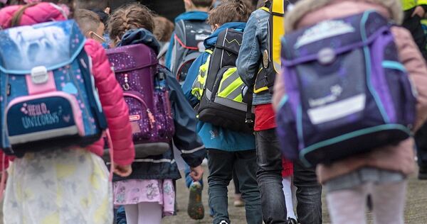 Nach den Sommerferien haben alle Erstklässler Anspruch auf acht Stunden Betreuung an fünf Tagen.