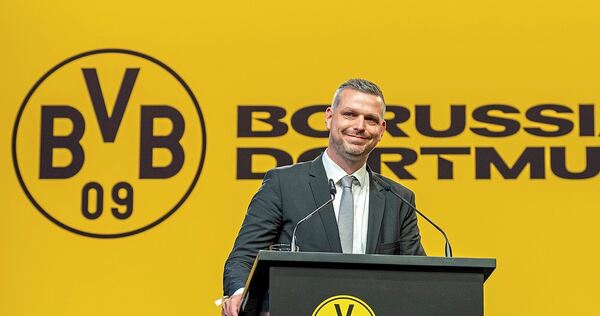 Im November 2025 wählte eine Mehrheit der Mitglieder Daniel Lörcher zum Vizepräsidenten von Borussia Dortmund.