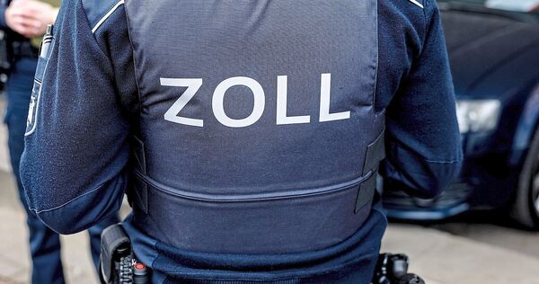 Ein Verstoß gegen Zollvorschriften kann für Unternehmen teuer werden - vor allem dann, wenn der Zollwert einer Ware (im konkrete Ein Verstoß gegen Zollvorschriften kann für Unternehmen teuer werden - vor allem dann, wenn der Zollwert einer Ware (im konkreten Fall: einer Limousine) hoch ist.