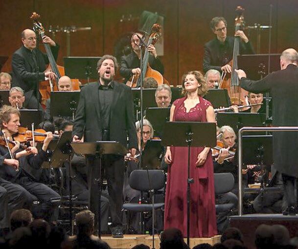 Lassen Wagners „Walküre“ vor dem inneren Auge der Zuhörer lebendig werden: Tenor Maximilian Schmitt und die Sopranistin Johanni van Oostrum.