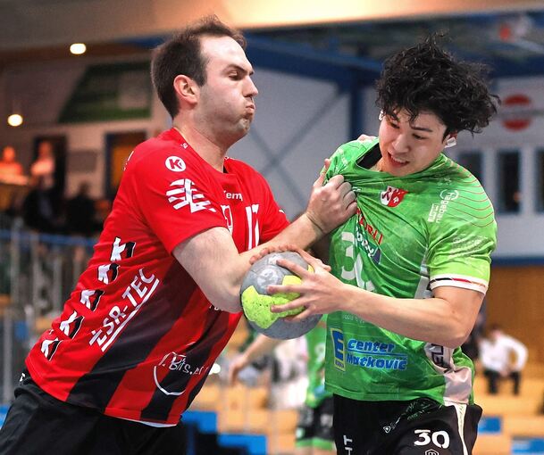 Fabian Gross und der TSV Allowa machen Quang Trans TSF Ditzingen das Leben schwer.